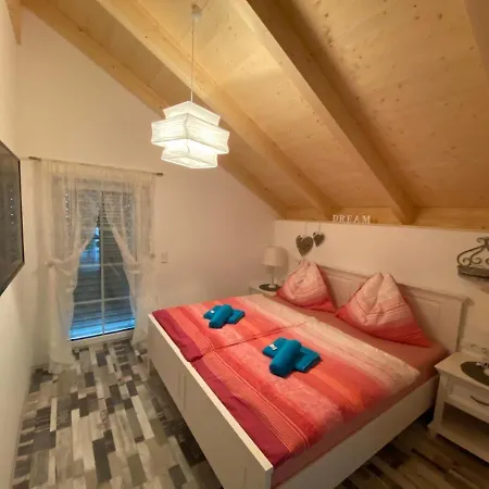 شقة Edelweiss & Enzian - Gaestehaus Zum Fuchs *