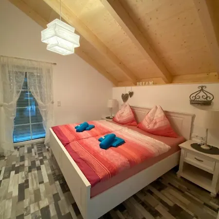 شقة Edelweiss & Enzian - Gaestehaus Zum Fuchs