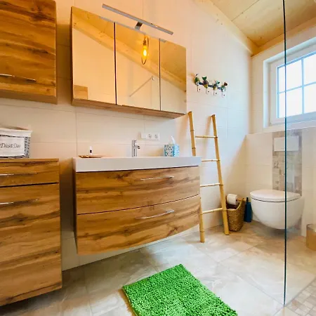 شقة Edelweiss & Enzian - Gaestehaus Zum Fuchs هيرماجور