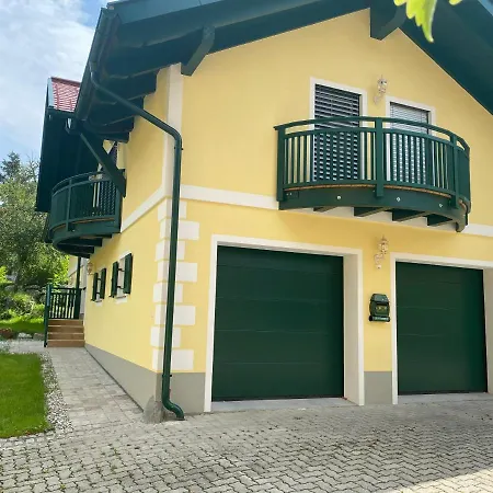 Edelweiss & Enzian - Gaestehaus Zum Fuchs Apartmán *