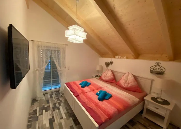 Appartement Edelweiss & Enzian - Gaestehaus Zum Fuchs *